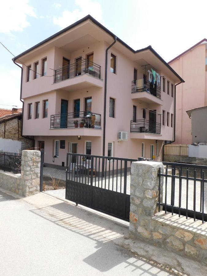 Apartments J&M Ohrid Bagian luar foto
